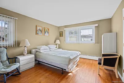 2436 Hempstead Lane, Wantagh, NY 11793 - Photo 24