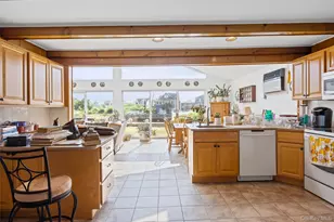 2436 Hempstead Ln, Wantagh, NY 11793 - Photo 10