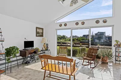 2436 Hempstead Lane, Wantagh, NY 11793 - Photo 6