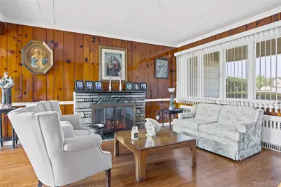 2436 Hempstead Lane, Wantagh, NY 11793 - Photo 16