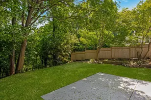 18 Maple Pl, Huntington, NY 11743 - Photo 28