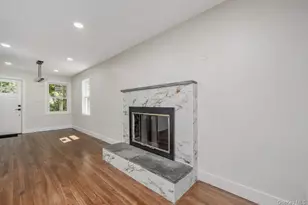 18 Maple Pl, Huntington, NY 11743 - Photo 8