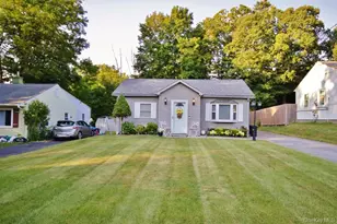 27 Forshee St, Monroe, NY 10950 - Photo 2