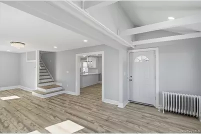 4 Hilton Street, Lynbrook, NY 11563 - Photo 8