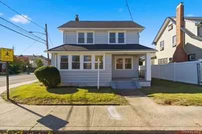 4 Hilton Street, Lynbrook, NY 11563 - Photo 2