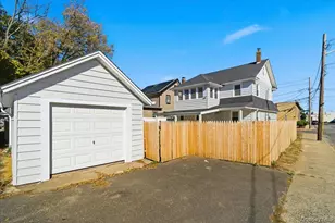 4 Hilton St, Lynbrook, NY 11563 - Photo 6