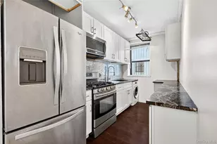 2400 Davidson Ave, Bronx, NY 10468 - Photo 6