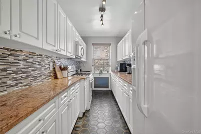 474 W 238th Street #6A, Bronx, NY 10463 - Photo 16