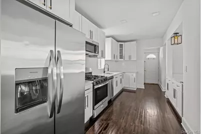 916 Clarence Avenue, Bronx, NY 10465 - Photo 14