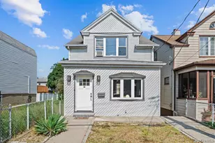 916 Clarence Ave, Bronx, NY 10465 - Photo 2