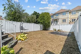 916 Clarence Ave, Bronx, NY 10465 - Photo 30