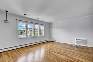 2327 Mattituck Ave, Seaford, NY 11783 - Photo 4