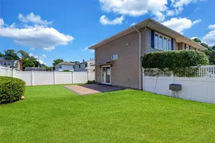 2327 Mattituck Ave, Seaford, NY 11783 - Photo 26