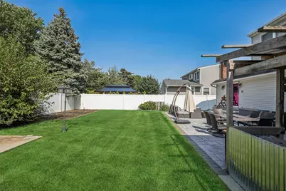 223 N Beech Street, Massapequa, NY 11758 - Photo 44