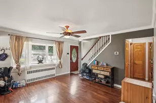 223 N Beech St, Massapequa, NY 11758 - Photo 18