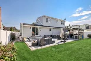 223 N Beech St, Massapequa, NY 11758 - Photo 42