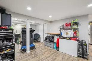 223 N Beech St, Massapequa, NY 11758 - Photo 34