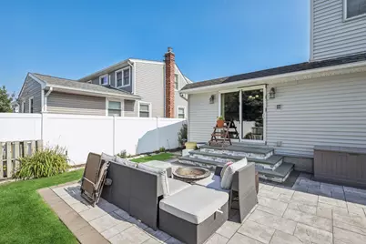 223 N Beech Street, Massapequa, NY 11758 - Photo 48