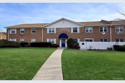 460 Old Town Road #7K, Port Jefferson Station, NY 11776 - Photo 4