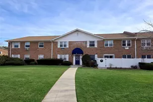 460 Old Town Rd, Port Jefferson Station, NY 11776 - Photo 4