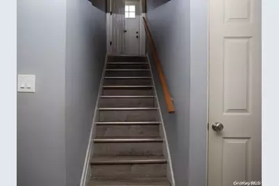 1227 Little East Neck Road, West Babylon, NY 11704 - Photo 8