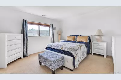 224 Pointe Circle N #224, Coram, NY 11727 - Photo 8