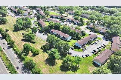 224 Pointe Circle N #224, Coram, NY 11727 - Photo 16