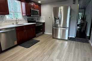 80 Newton Blvd, Ronkonkoma, NY 11779 - Photo 2