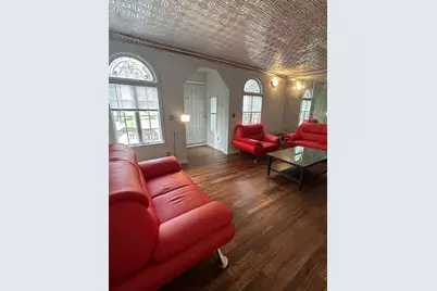 80 Newton Boulevard, Ronkonkoma, NY 11779 - Photo 12