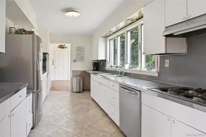 33 Beach Road, Laurel, NY 11948 - Photo 12