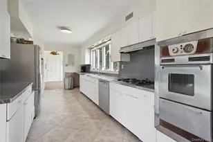 33 Beach Rd, Laurel, NY 11948 - Photo 24