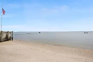 33 Beach Rd, Laurel, NY 11948 - Photo 38