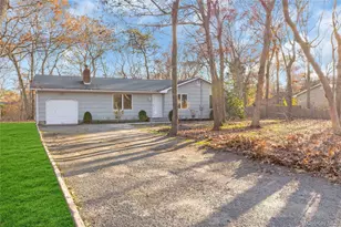 51 Ocean Ave, Hampton Bays, NY 11946 - Photo 2