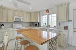 431 Dune Rd, Westhampton Beach, NY 11978 - Photo 10