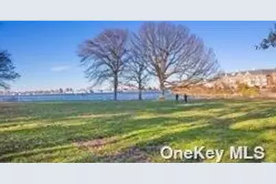 715 College Place, College Point, NY 11356 - Photo 18