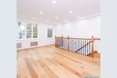 715 College Place, College Point, NY 11356 - Photo 6