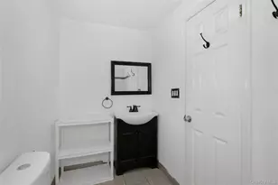 252 Country Club Ln, Pomona, NY 10970 - Photo 30