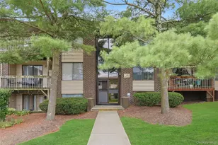 252 Country Club Ln, Pomona, NY 10970 - Photo 2