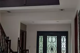 15 Lenzie St, New York, NY 10312 - Photo 4