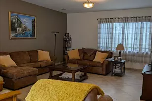 15 Lenzie St, New York, NY 10312 - Photo 8