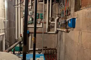 15 Lenzie St, New York, NY 10312 - Photo 16