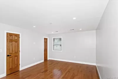 664 Clinton Avenue, Uniondale, NY 11553 - Photo 24