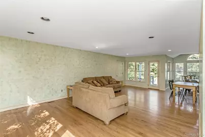 45 Orchard Meadow Road, East Williston, NY 11596 - Photo 12