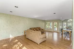 45 Orchard Meadow Rd, East Williston, NY 11596 - Photo 12