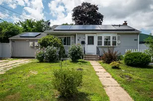 218 Grand Blvd, Brentwood, NY 11717 - Photo 2