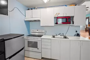 218 Grand Blvd, Brentwood, NY 11717 - Photo 14