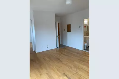 41-50 149 Pl #C2F, Flushing, NY 11355 - Photo 4