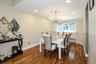 64 Hamilton Dr, Roslyn, NY 11576 - Photo 12