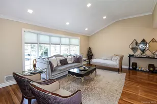 64 Hamilton Dr, Roslyn, NY 11576 - Photo 6