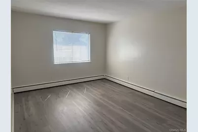 55 Hickory Road #2nd Floor, Port Washington, NY 11050 - Photo 2